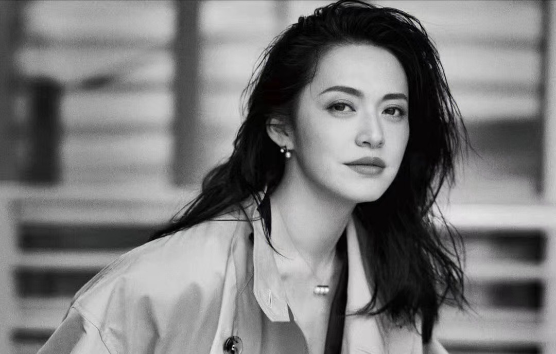 娱乐圈10名非科班出身的女演员,盘点娱乐圈后台最硬的8位女演员