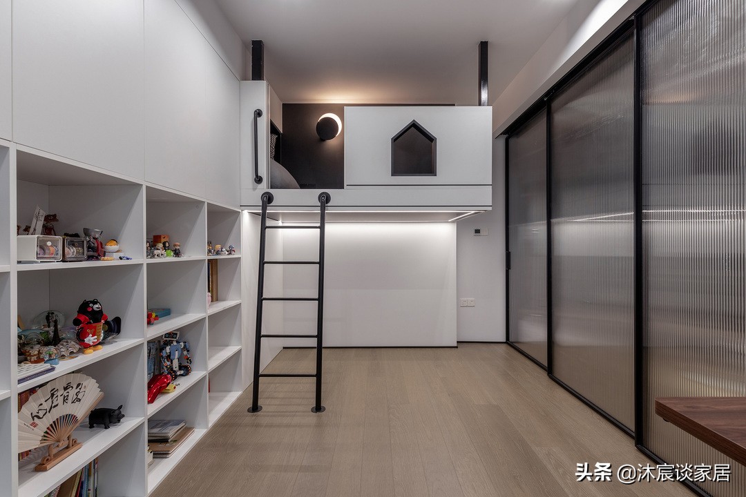 上海一套温馨亲子宅，室内简洁精致，树屋设计很实用，生活好幸福