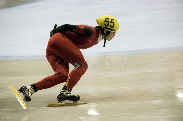 1天暴涨1300亿!中国移动最不争气的儿子,被王濛救活了?