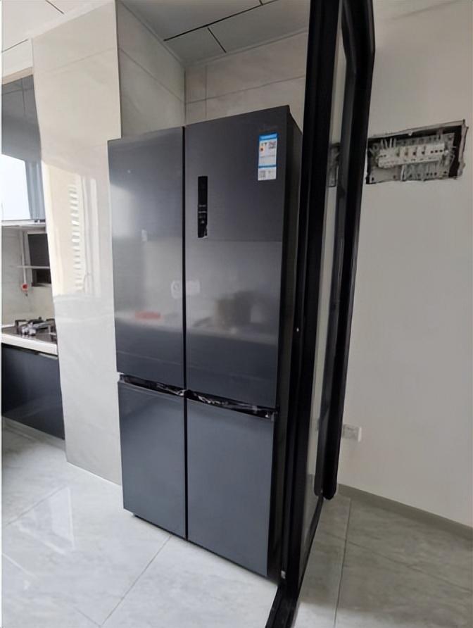 美的冰箱十字门450升冰箱怎么样,美的冰箱和西门子冰箱哪个更好些