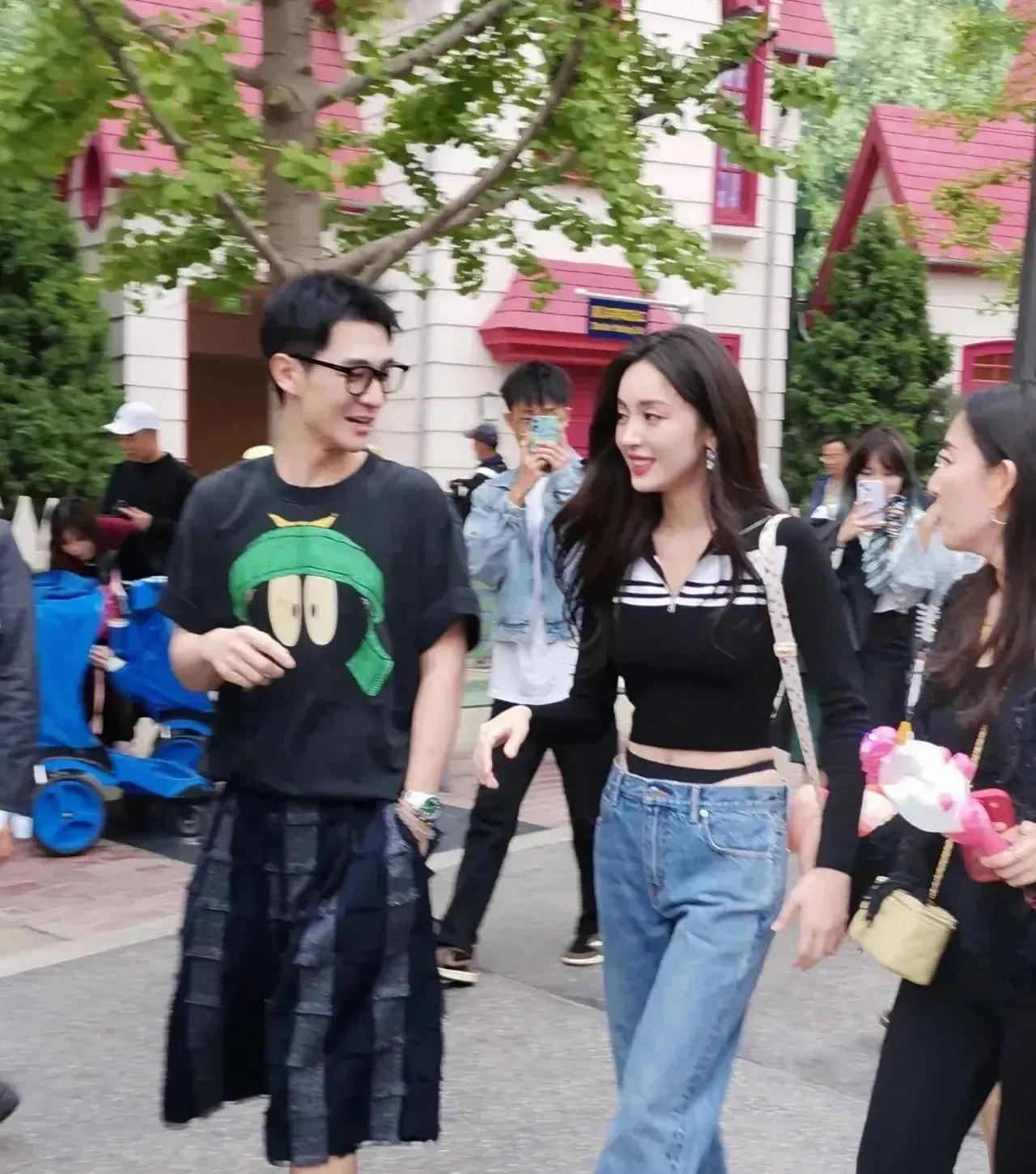 古力娜扎火爆牛仔裤,古力娜扎微喇裤