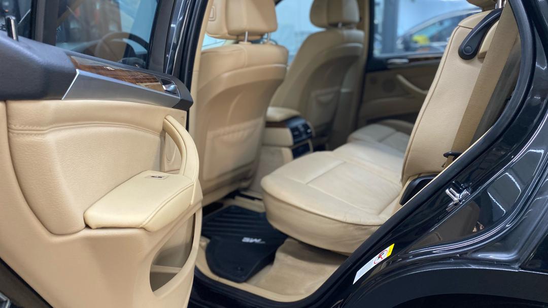 14款宝马x5老改新过程,2011款宝马x5翻新修复