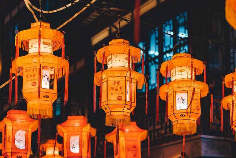 初五迎财神是出去花钱吗,大年初五迎财神的来历