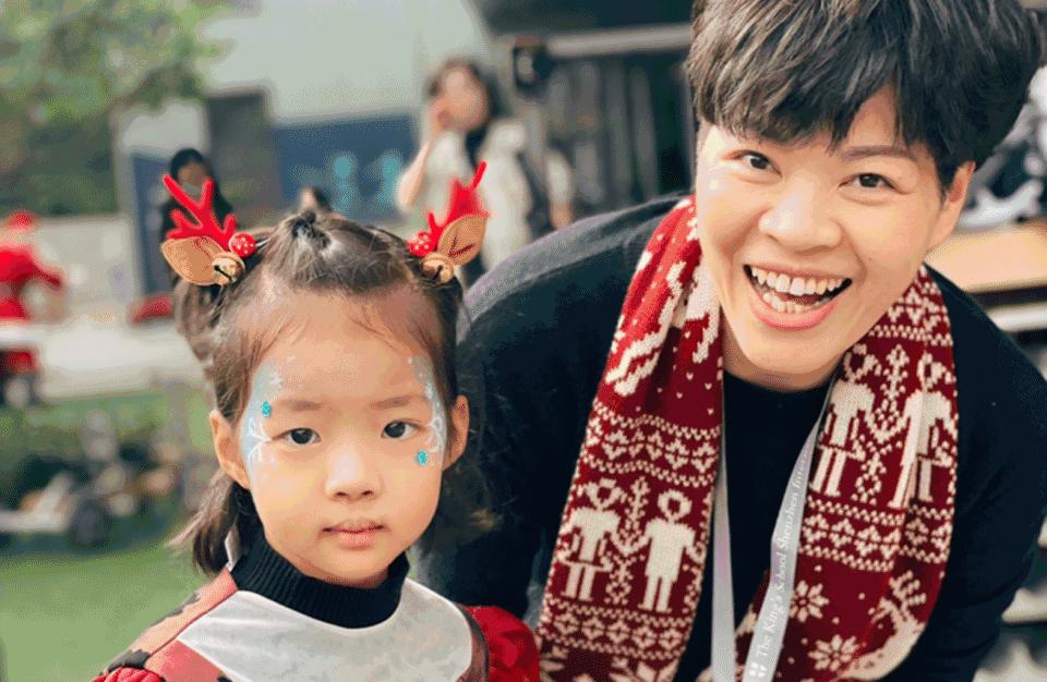 哇！这些学校的圣诞节也太“卷”了！圣诞老人、无人机都来了