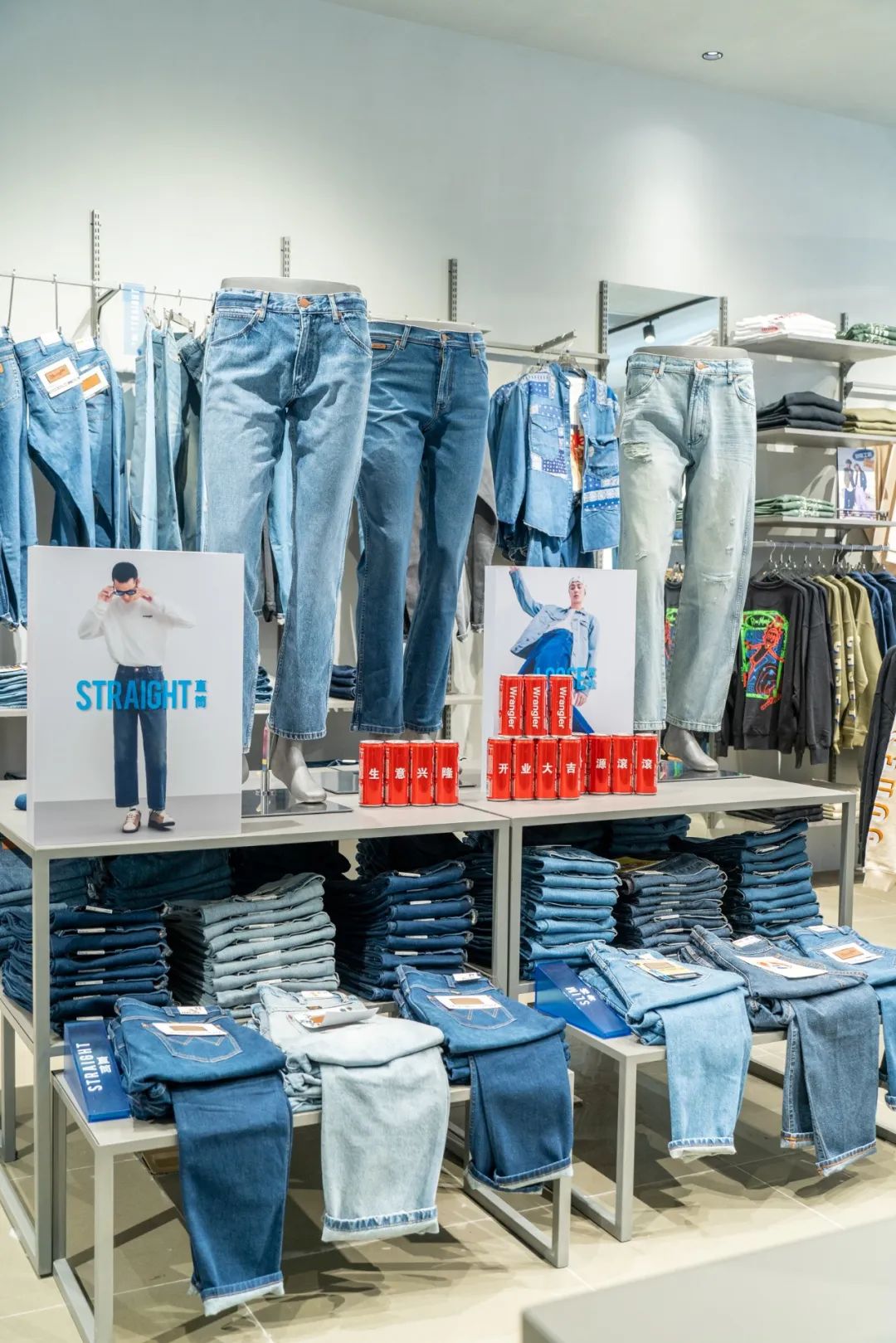 以自由之名！这个秋天，来Wrangler新店感受“纯粹牛仔精神”