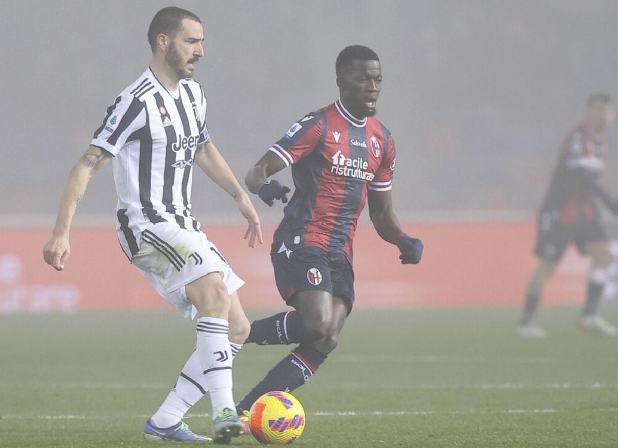 尤文凌空斩莫拉塔,2-0战胜尤文