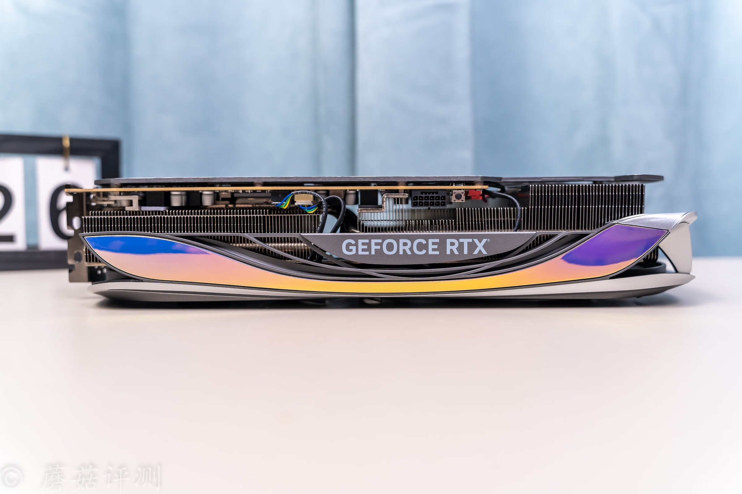 外观精致，散热优秀，适合干活，索泰RTX4090AMP显卡评测
