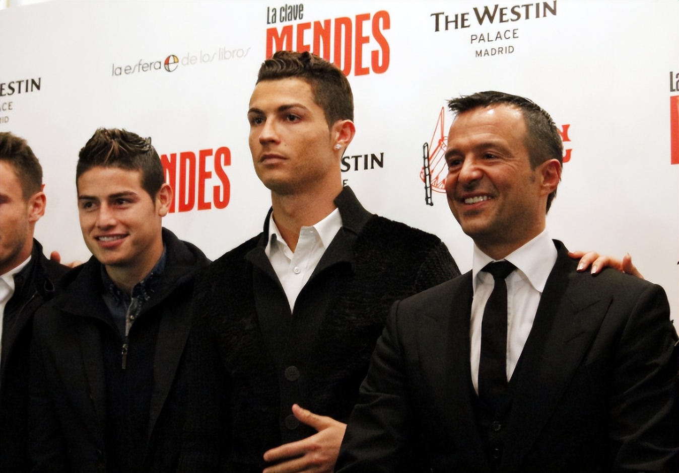 绝了！曝门德斯失去C罗信任，半年难觅欧冠下家，沦为水货经纪人