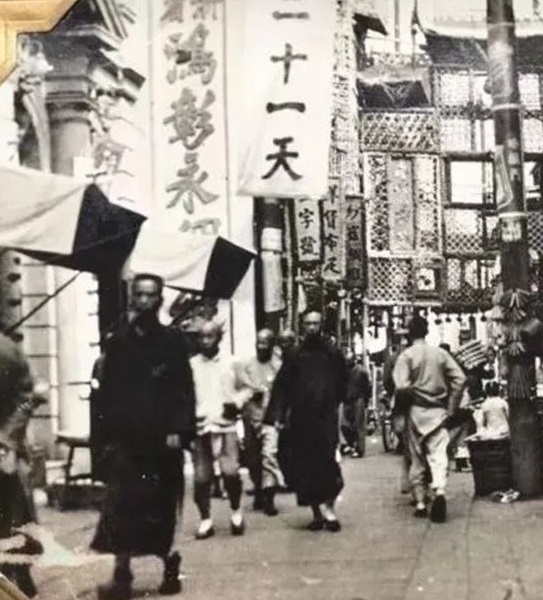 百年前的绸缎店顶流