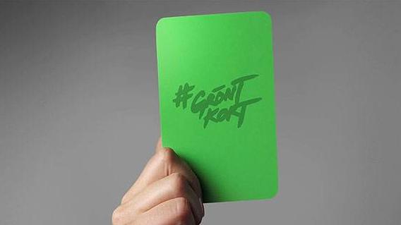 足球绿牌是啥,足球场上的绿牌是什么意思