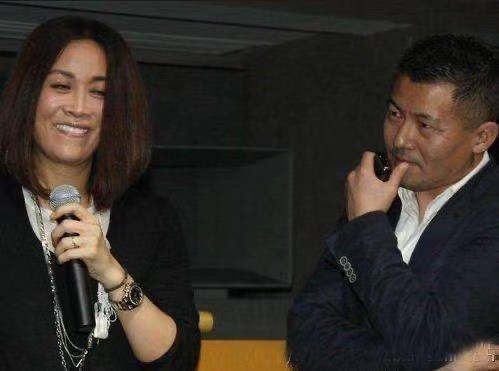 好男人孟桐,那英和孟桐牵手视频