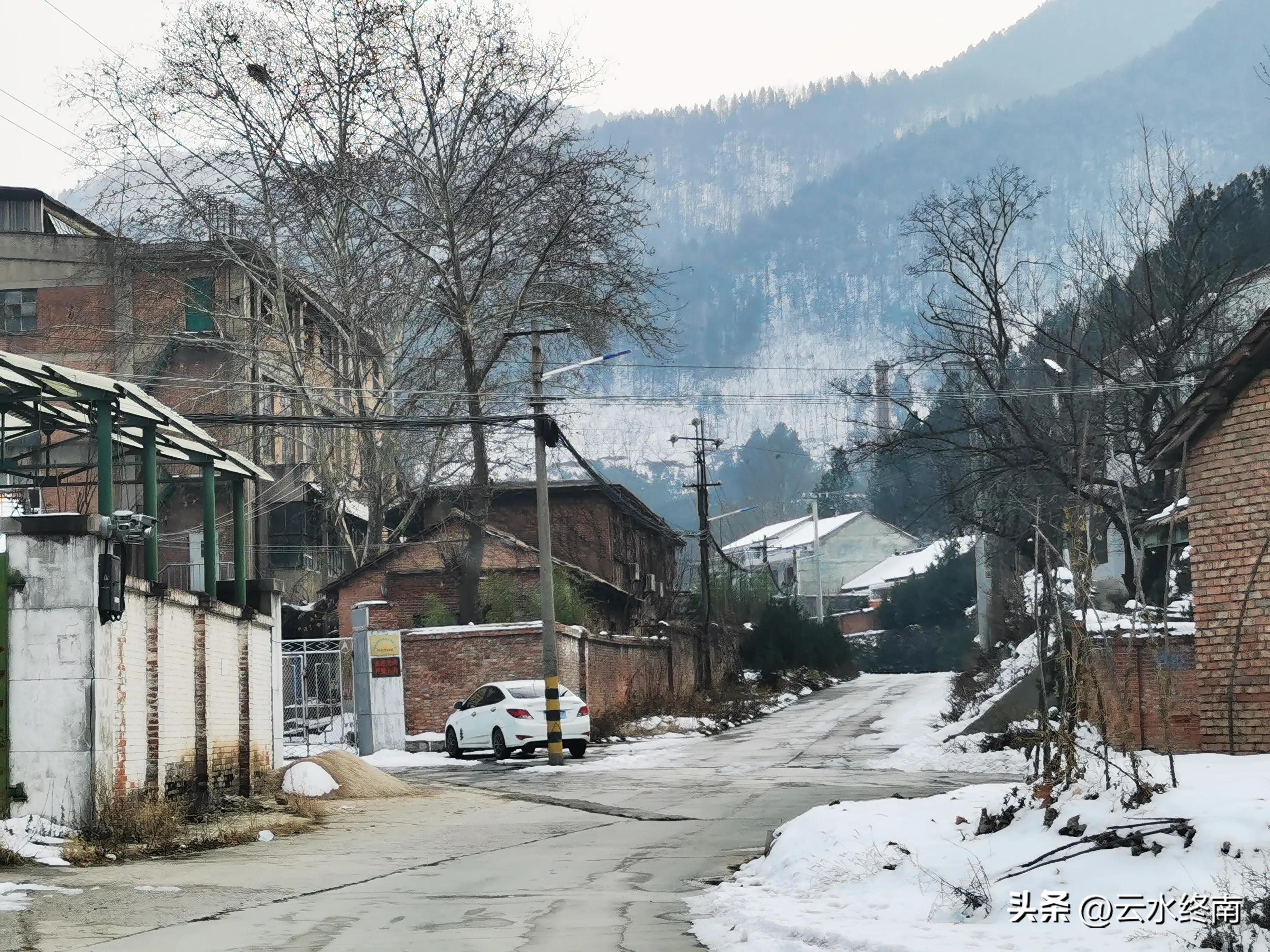 因为这个神秘的大厂,辋川曾经比镇上还热闹的山村,现在怎么样了