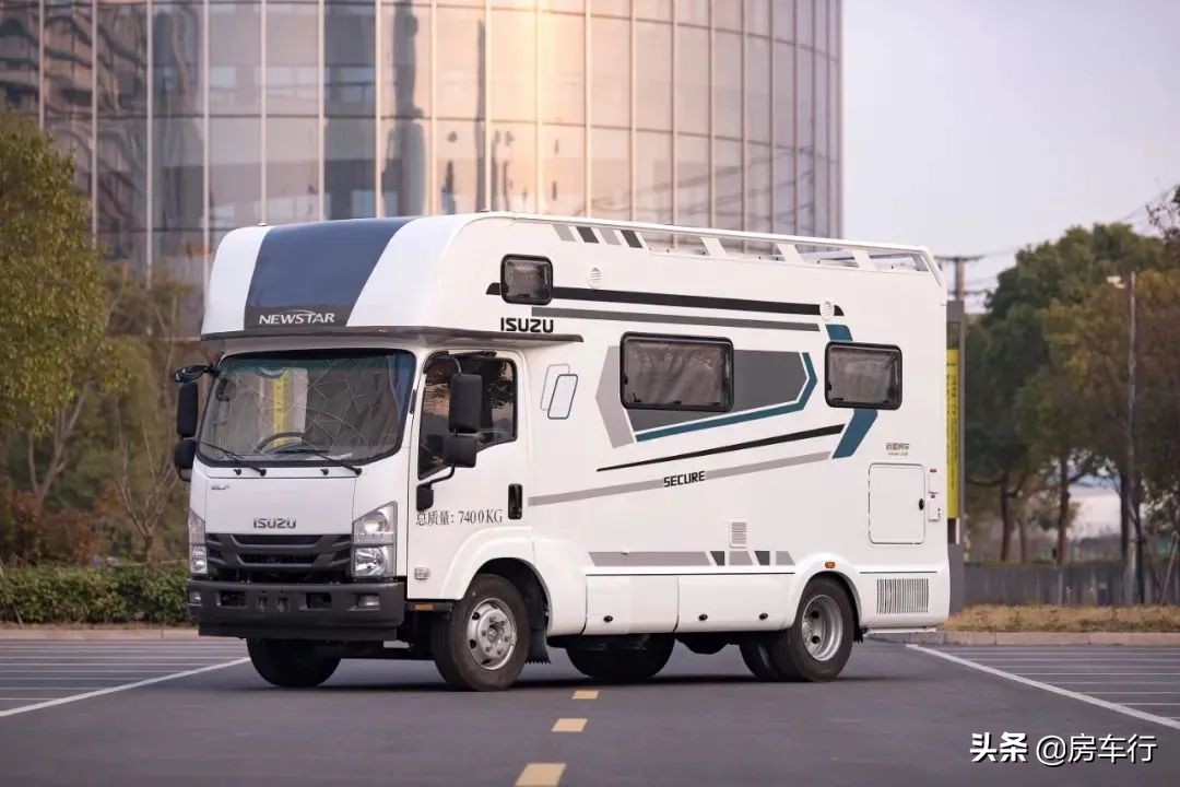 上汽轻卡房车h500好还是h300好,15-20万全新轻卡房车推荐