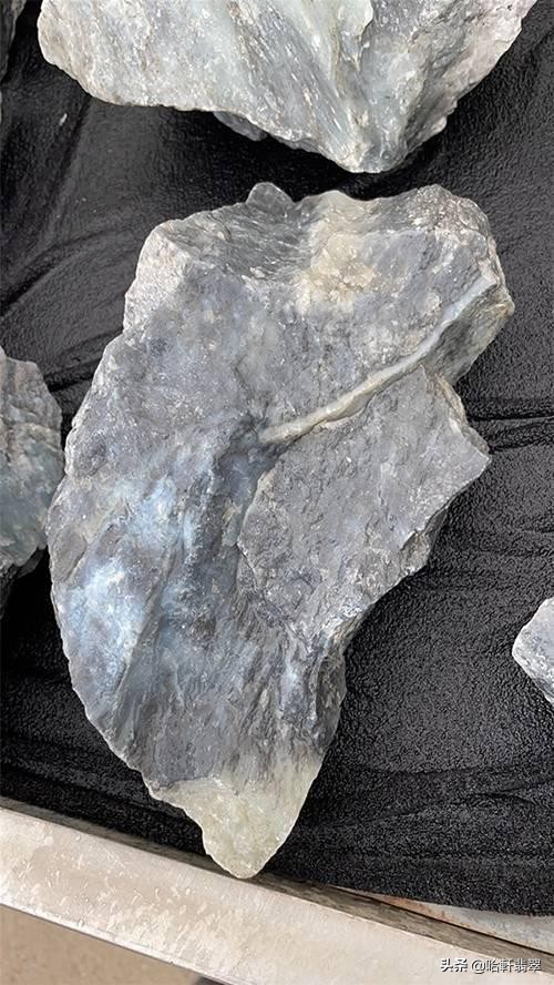 澧ㄧ繝璺熼粦闈掔帀瀵规瘮,榛戝搏鐜夊拰澧ㄧ繝瀵规瘮