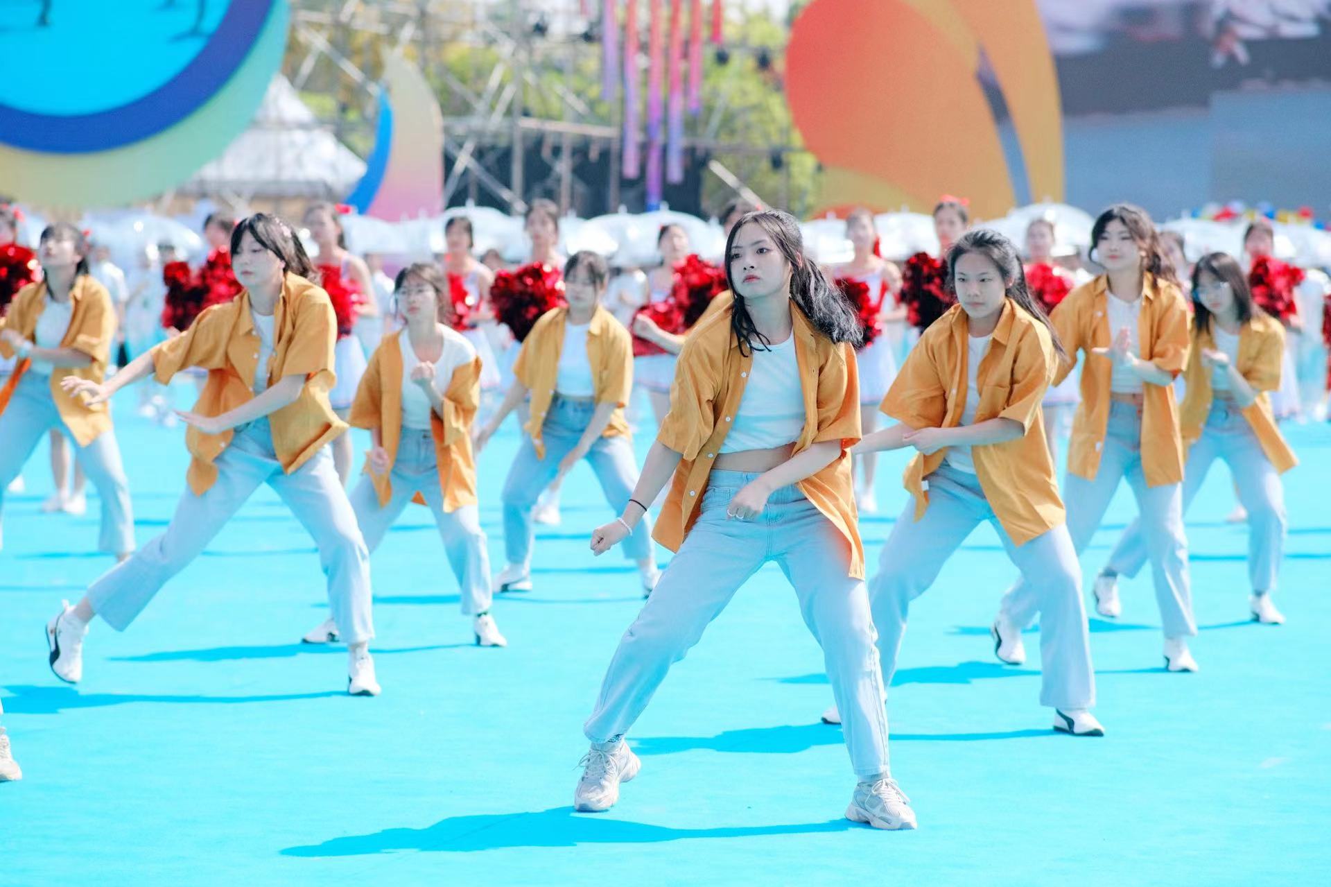 双流棠湖中学30周年校庆,棠湖中学三十周年