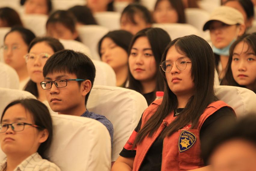 男生吐槽宿舍,大学男生吐槽