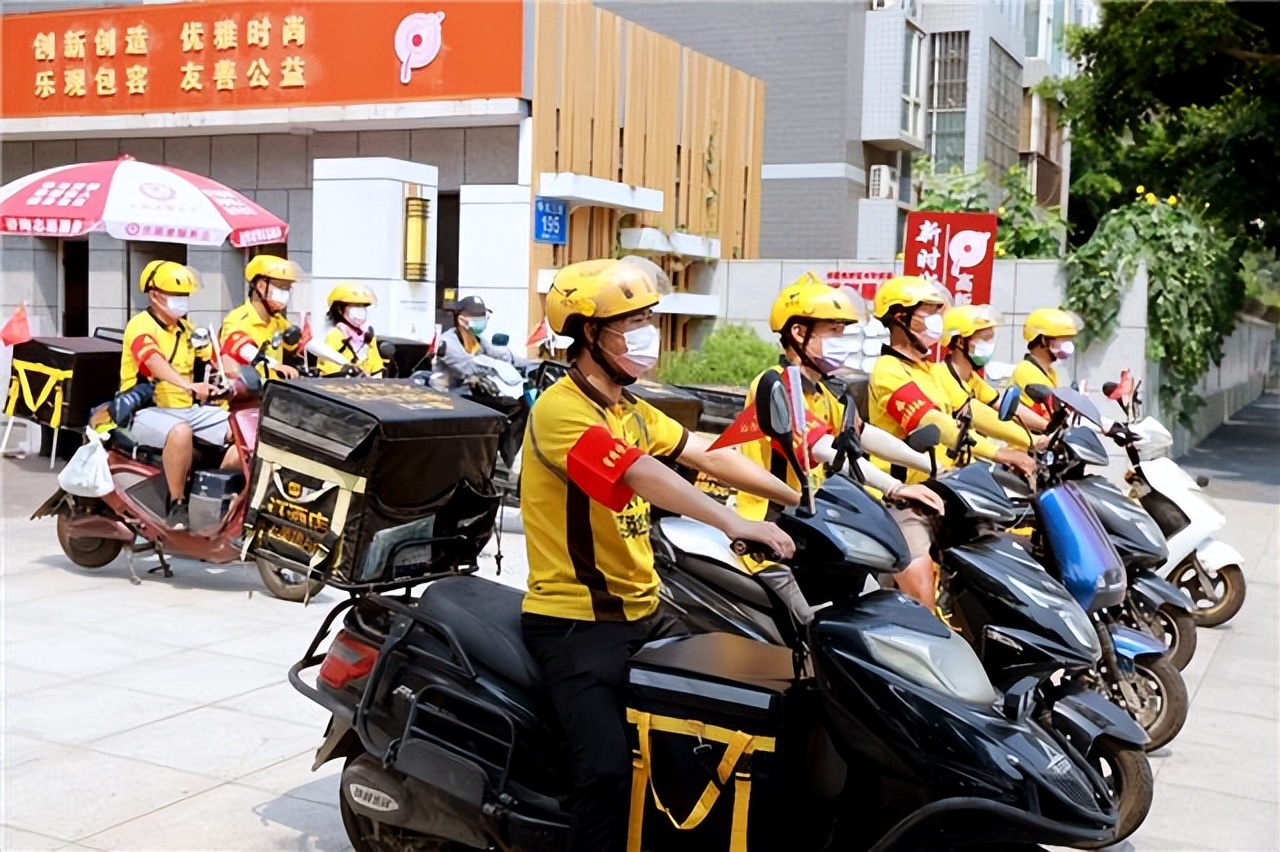 外卖小哥点赞城市建设,外卖小哥小蜜蜂的最新视频