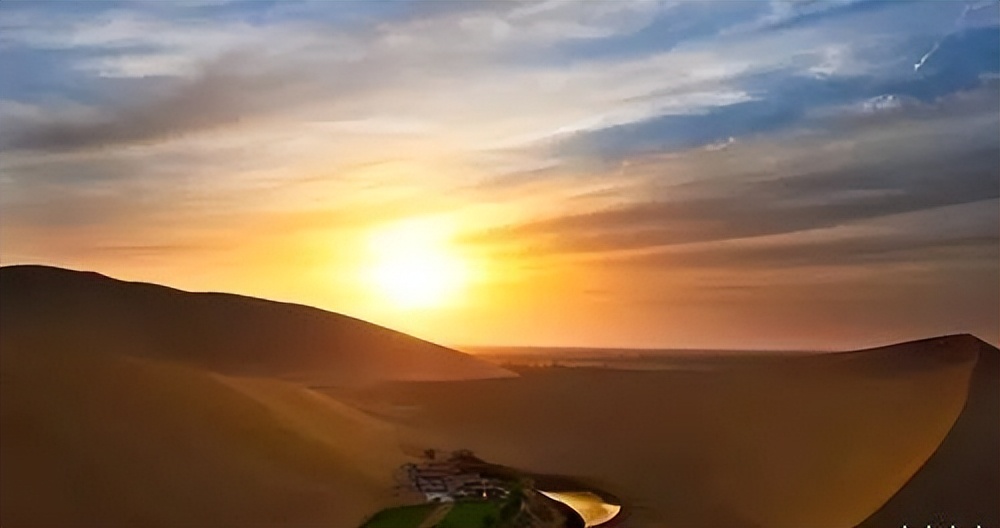 鸣沙山月牙泉游记,鸣沙山月牙泉之行