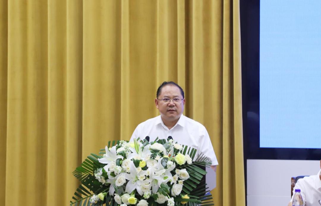 汇博机器人产业学院落户南充科技职业学院