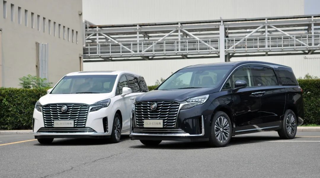 gl82022款es陆尊深度测评,2023款别克gl8es陆尊体验