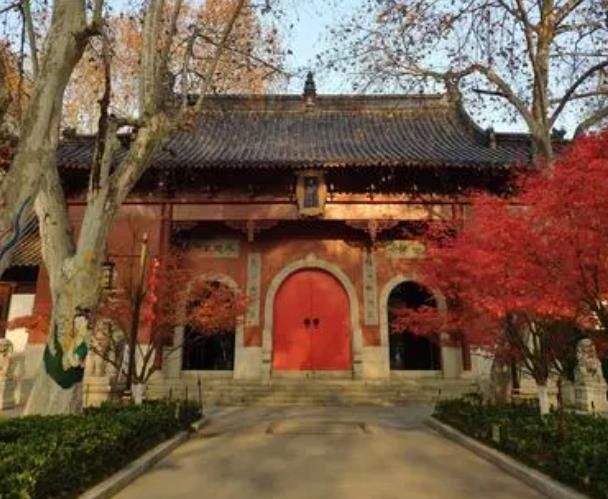 南京栖霞寺周边景点推荐一下,南京栖霞寺景点介绍