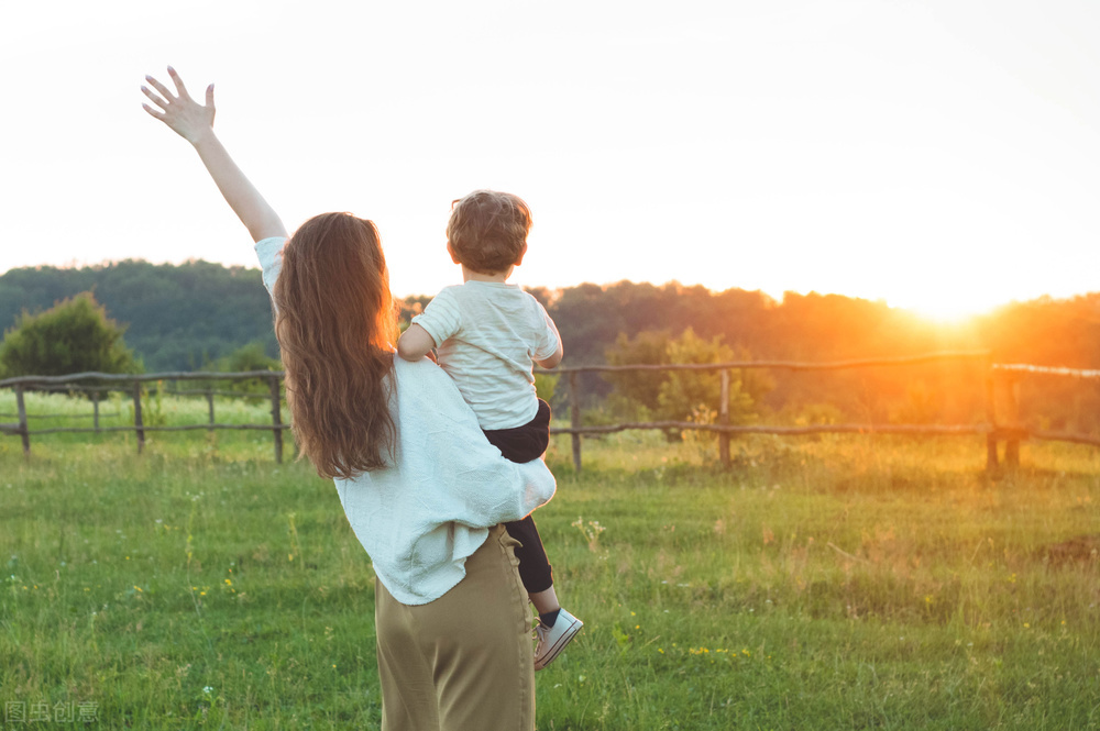 故事：最疼我的母亲，将50万给了姐姐，我要跟她断亲