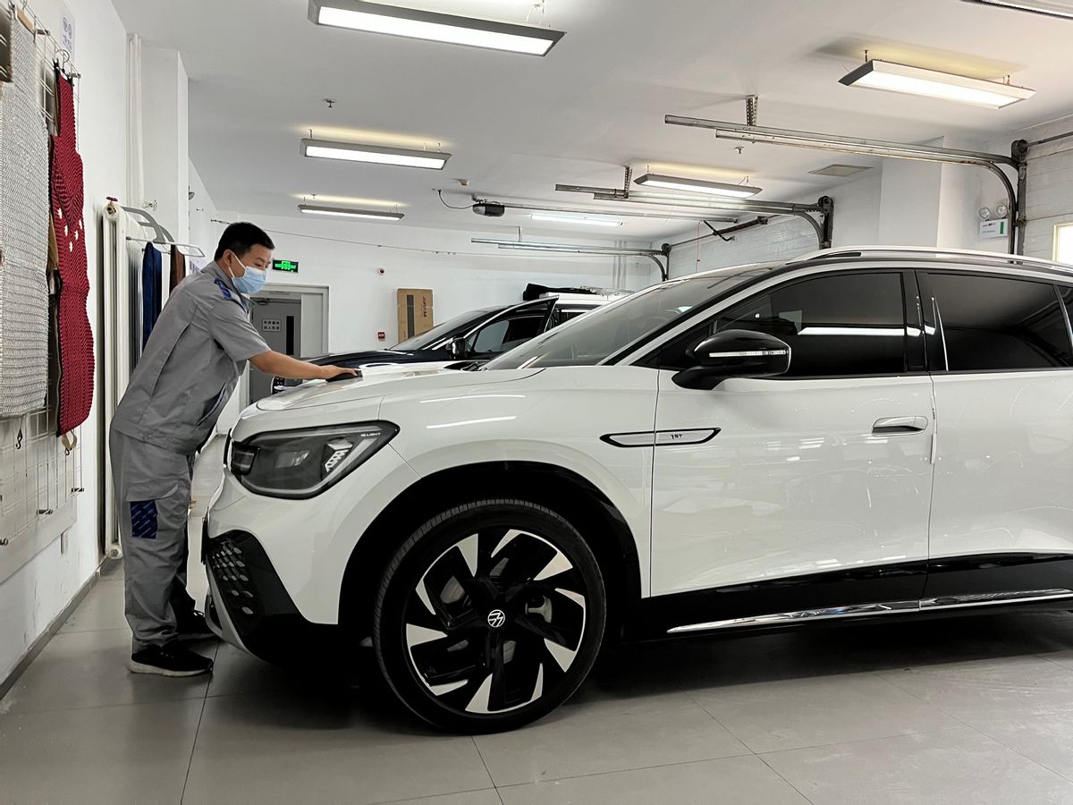 为什么汽车打蜡要把蜡擦掉,大众id6crozz需要保养吗