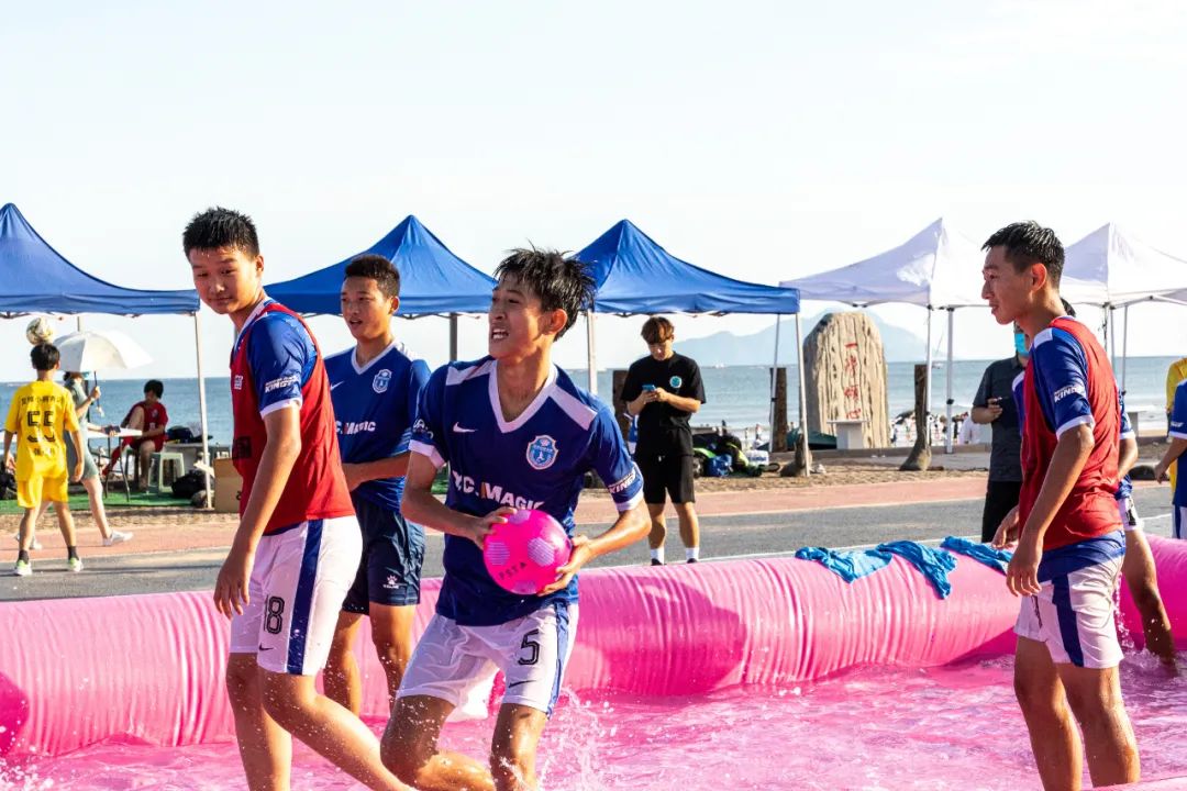 竞放势能水上足球友谊赛激情开赛