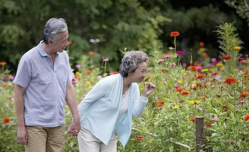 60岁还想有夫妻生活，可以吃他达拉非吗？怎样能保证效果和安全？