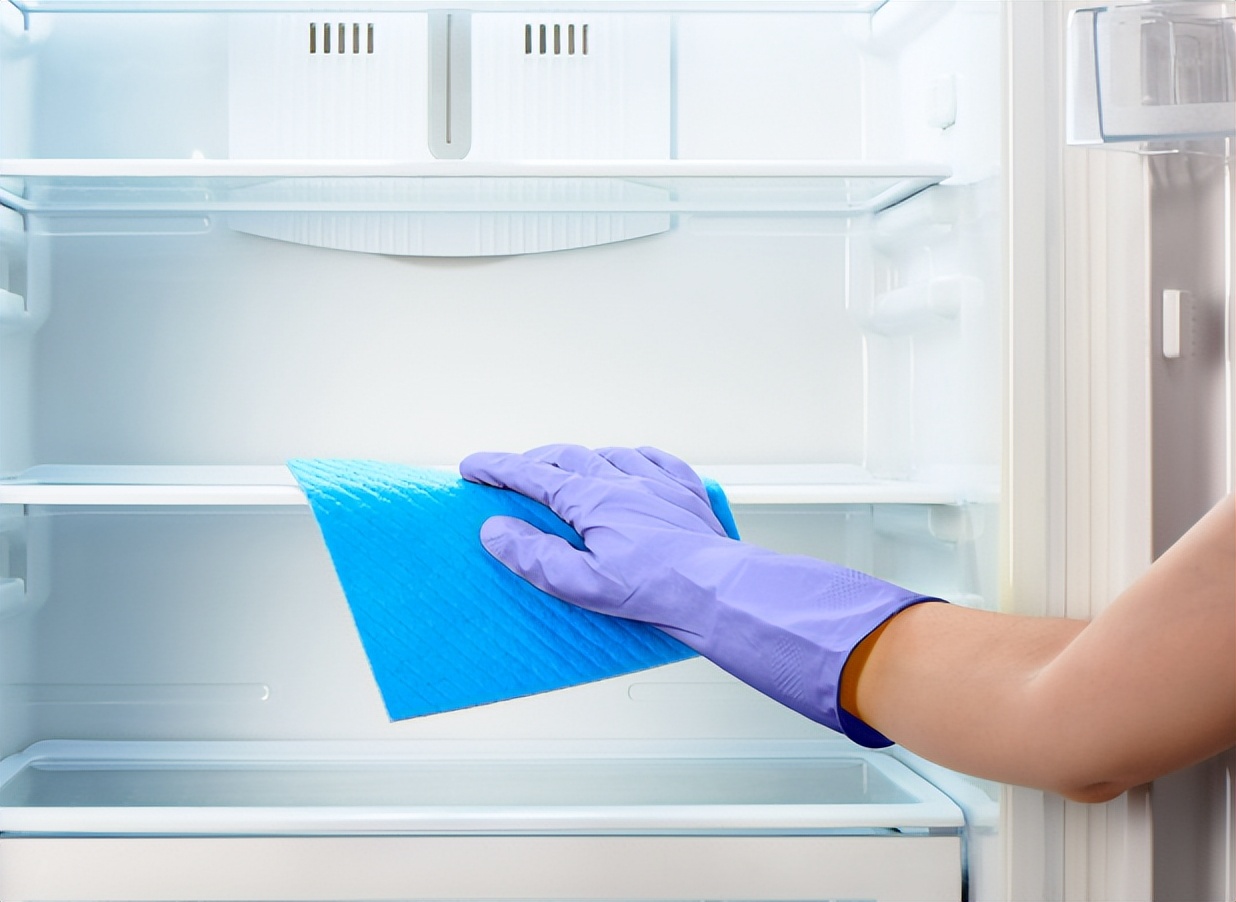 冰箱维修后冰箱内有异味,怎么擦冰箱除冰箱异味