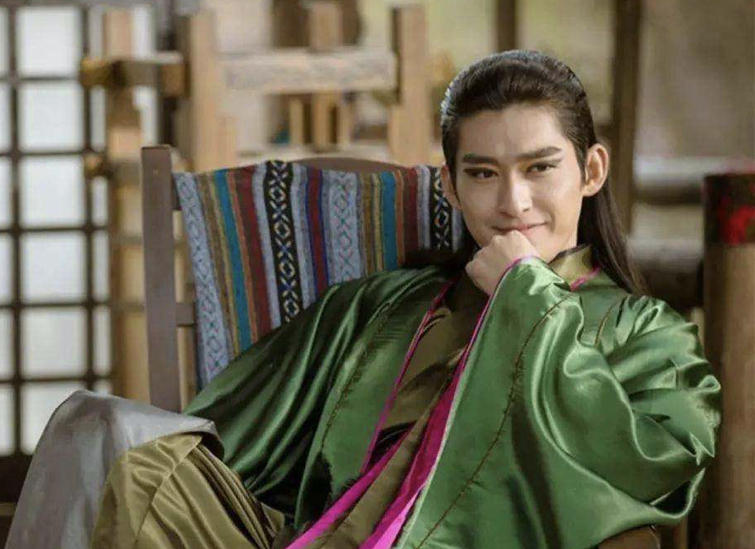 鸡毛穿一身、通天大脑门…国产神话剧的惊人造型,他们全都承包了