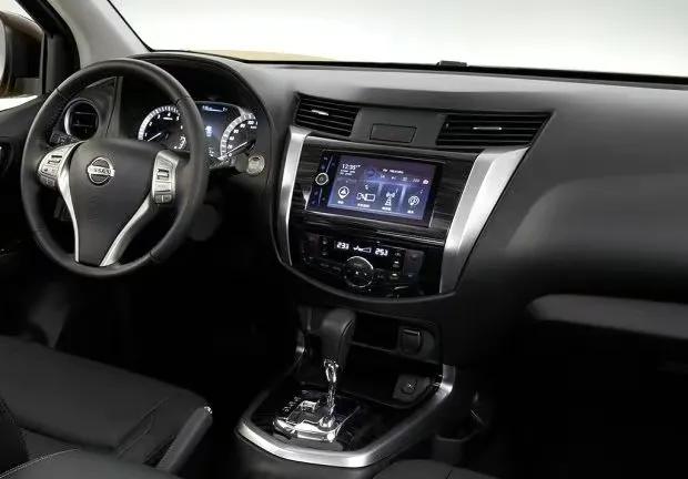 日产帕拉丁多少元2020款,全新日产帕拉丁2.0两驱