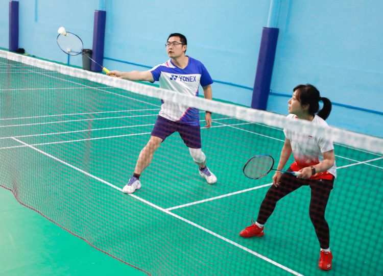 “小白”变裁判、收获跨国组合……嘉羽联赛不只是切磋球技