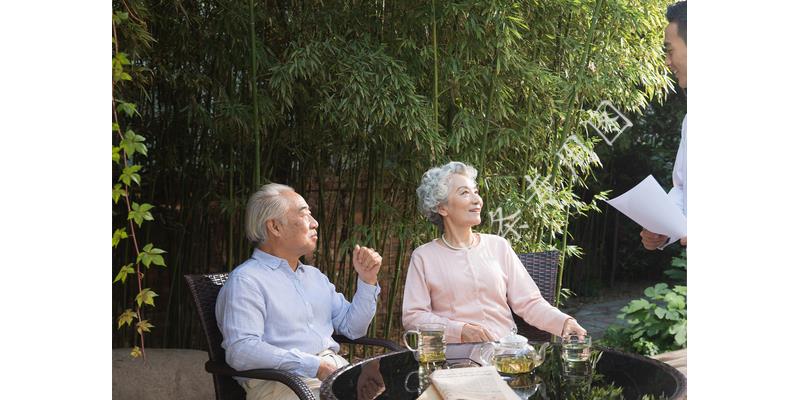 岳母生日我承包一切费用，为一只螃蟹看出亲疏有别，毁了生日宴