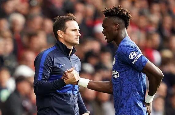 那盏照耀斯坦福桥十余年长明的神灯