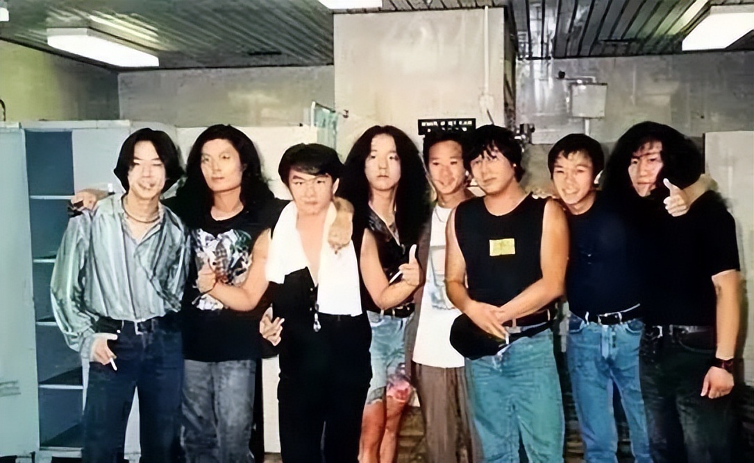 窦唯做了多少年黑豹主唱,栾树与窦唯谁是黑豹第一任主唱