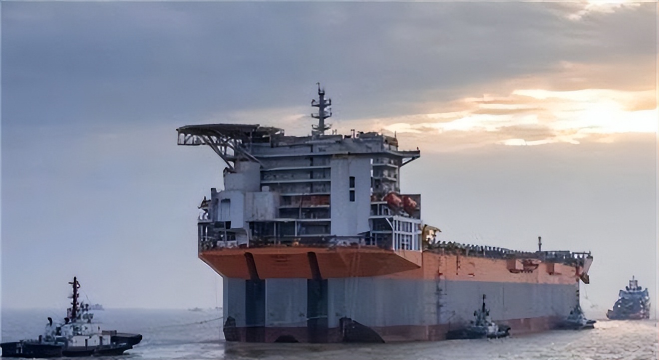 航空母舰油轮,航母游轮lng