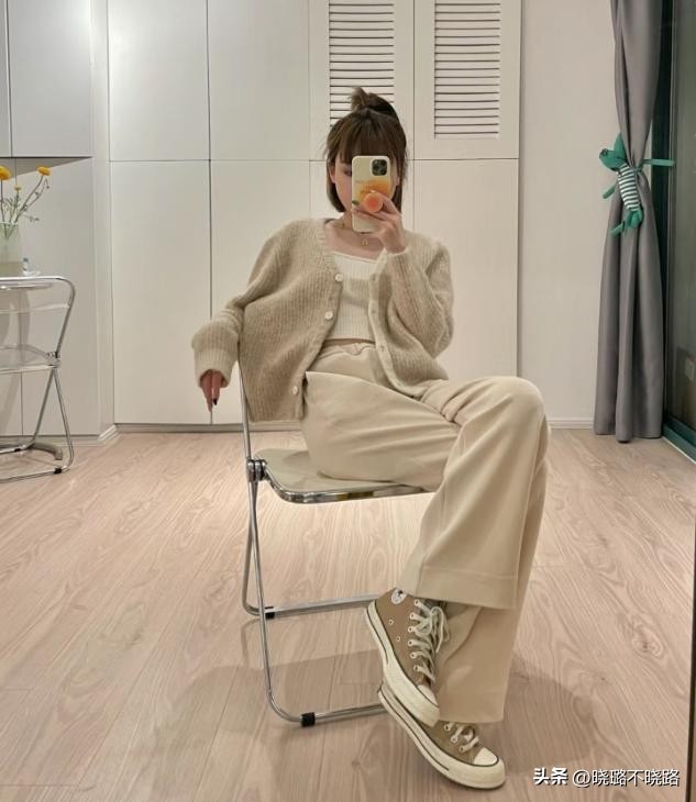 今年最洋气的阔腿杏色裤春秋新款,女款杏白加绒裤