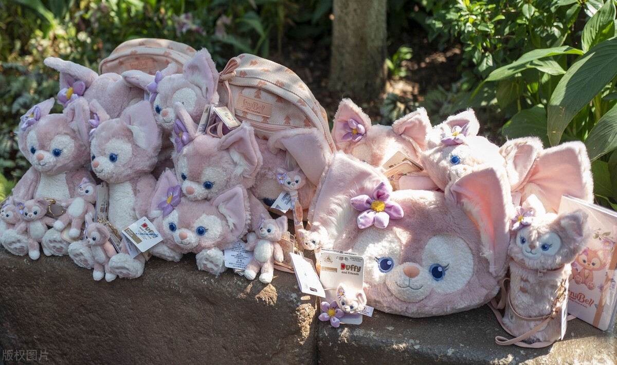 潮流玩具精品,潮流玩具到底是玩具还是艺术