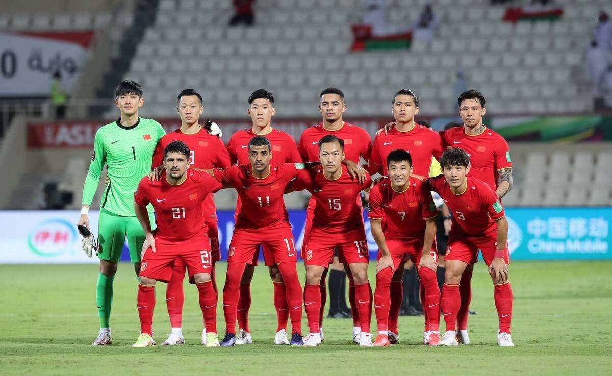 李霄鹏和李铁的区别,热议李霄鹏执教国足董路注定艰难