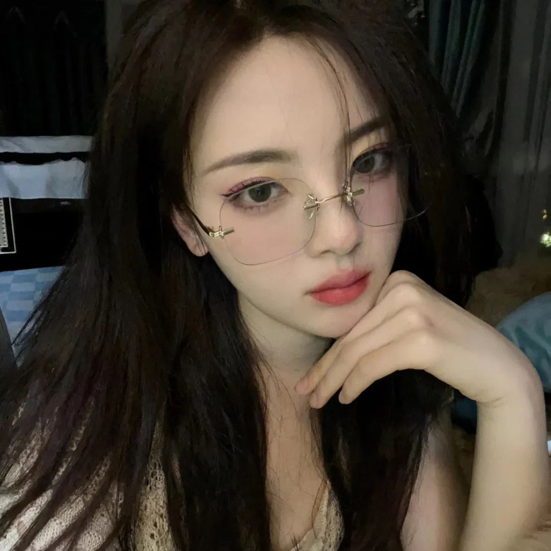 杨超越整了容吗,杨超越变了一个样子吗