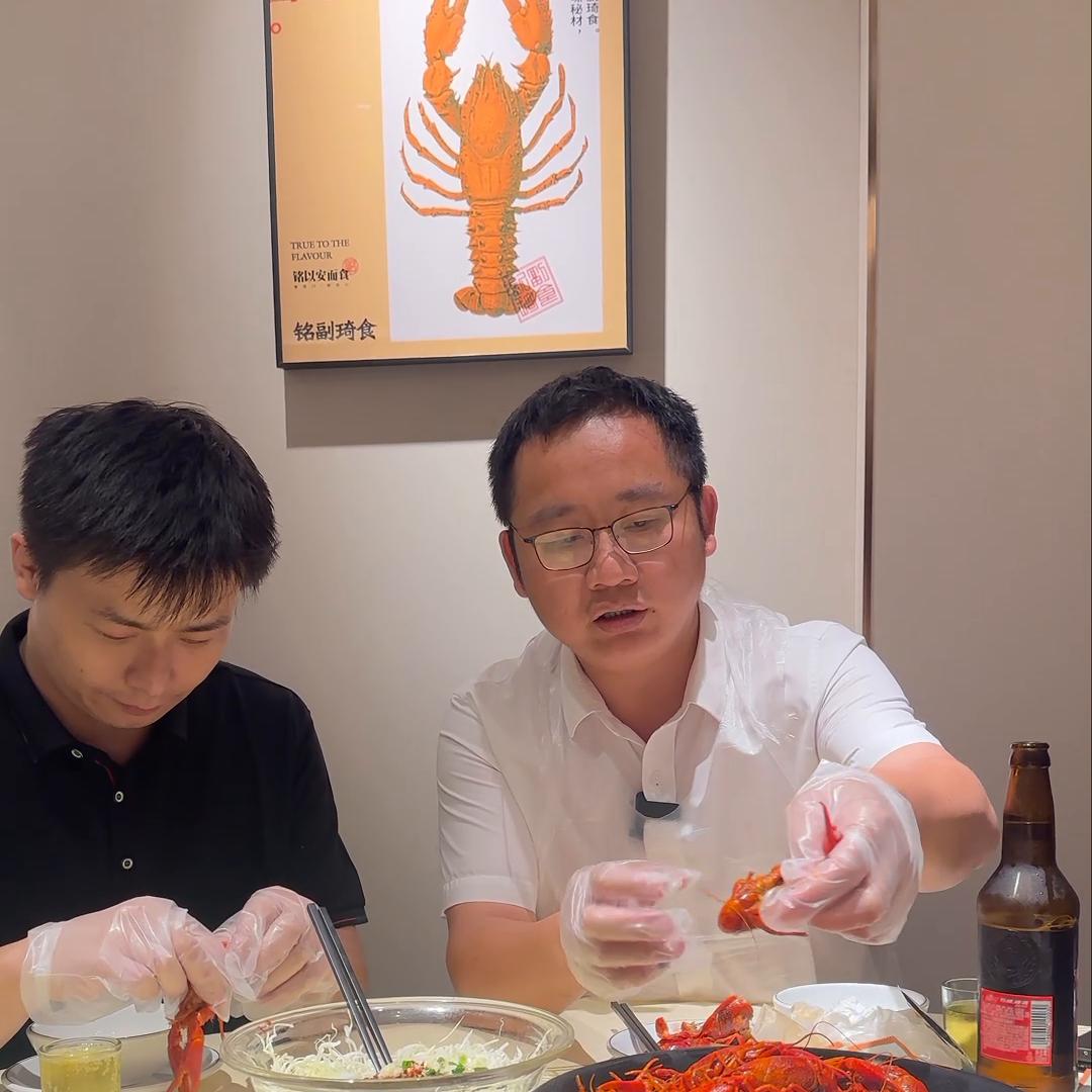 向优秀者学习，向有结果的人学习，带团队打卡流量天花板铭...