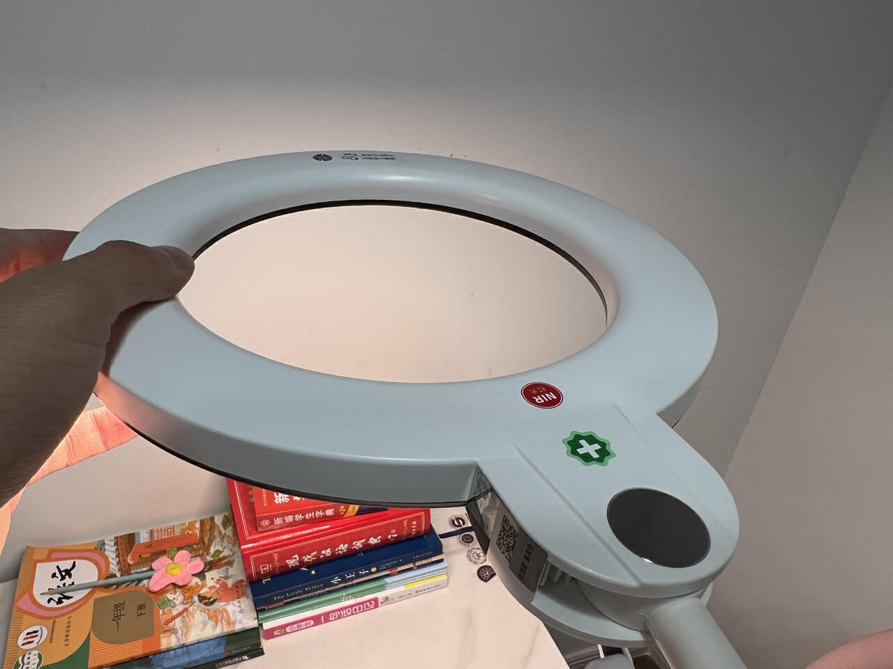 nir红光能用于照射眼睛么,nir红光护眼台灯靠谱吗