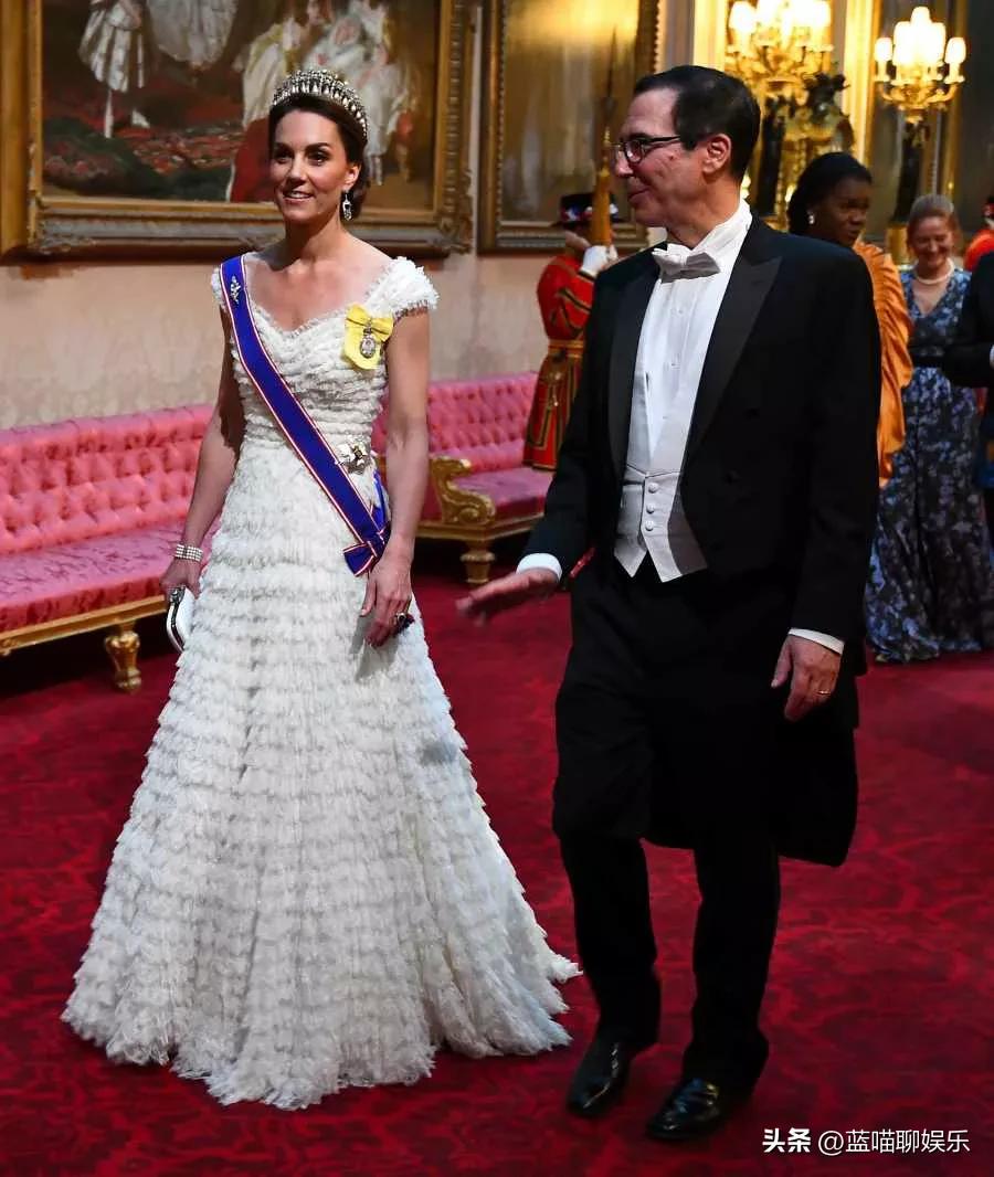 英国凯特王妃戴过的古董珠宝,英国女王把所有珠宝留给凯特王妃