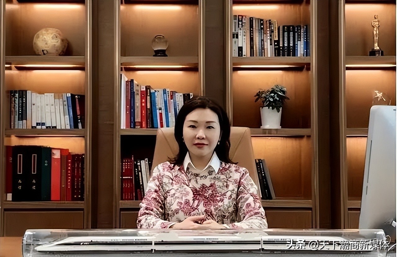 夫妻档白手起家,控有2家上市公司,财富估值90亿,26岁儿子将接班？