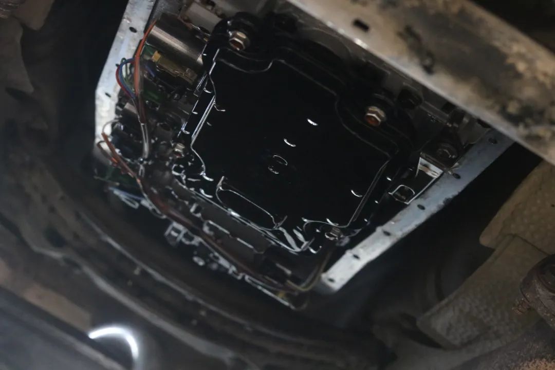 12代皇冠翻新后能开多久,坏掉的车改造成新车