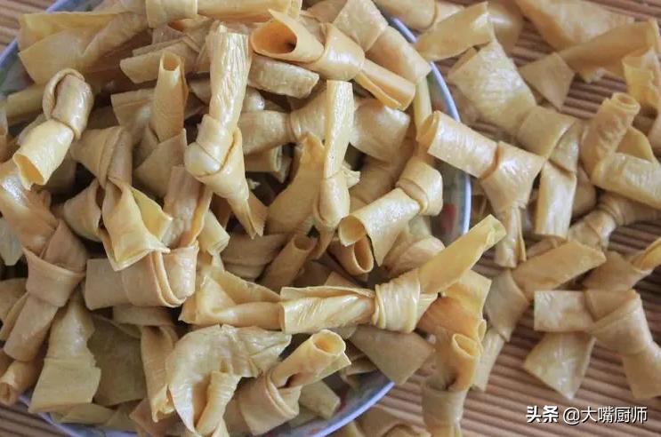 在家吃麻辣烫必备的食品,吃麻辣烫选什么最营养