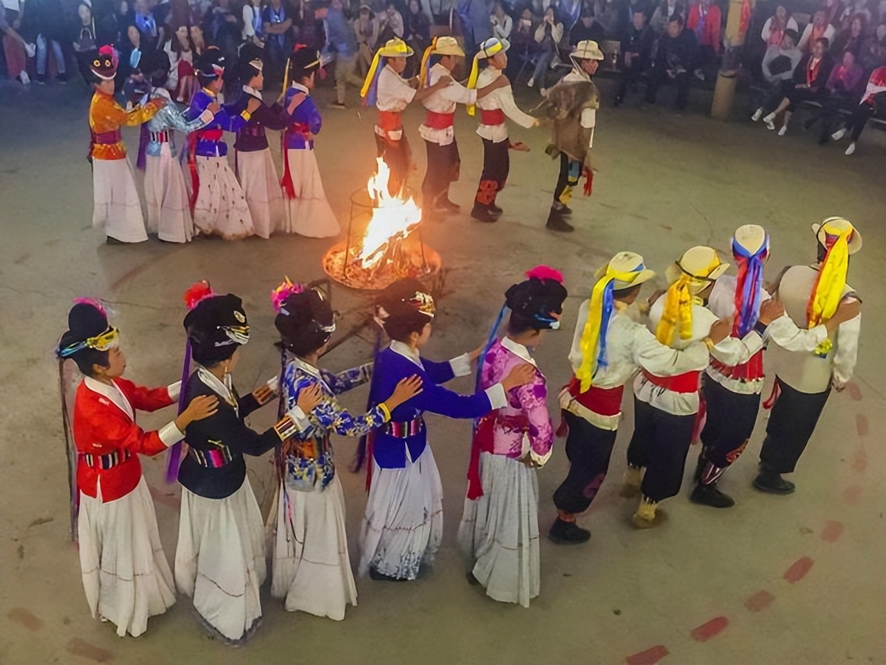 云南哪个少数民族女人不外嫁,云南少数民族奇特婚俗盘点