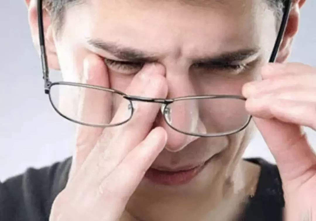 眼皮跳是左眼跳财右眼跳灾吗,左眼跳财右眼跳灾有这个说法吗