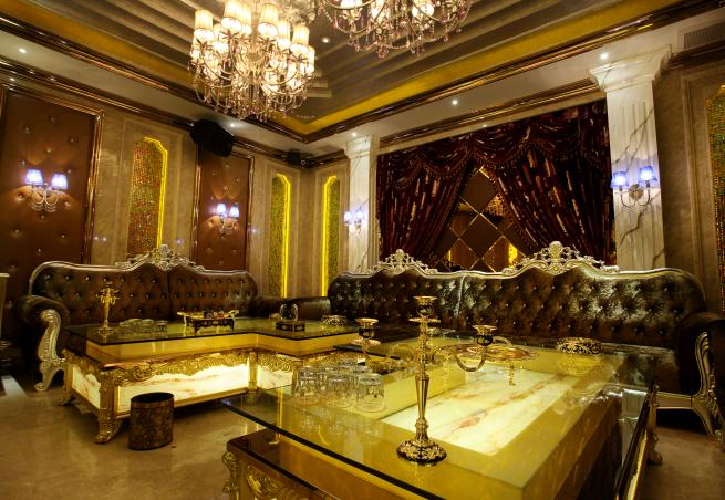 重庆贪官上任一天落马：*规则潜**女下属，因好色被拍200G不雅视频